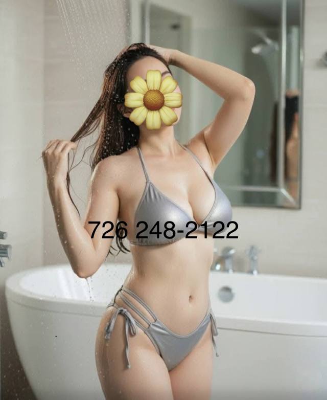 💋🎀 (WALK-IN )Welcome 💋🚿🛁VICKY’S Health SPA🛁 📞(726)248-2122 Relaxation +Table Shower.🏧💋2525 NE Loop  410 San Antonio Texas 782