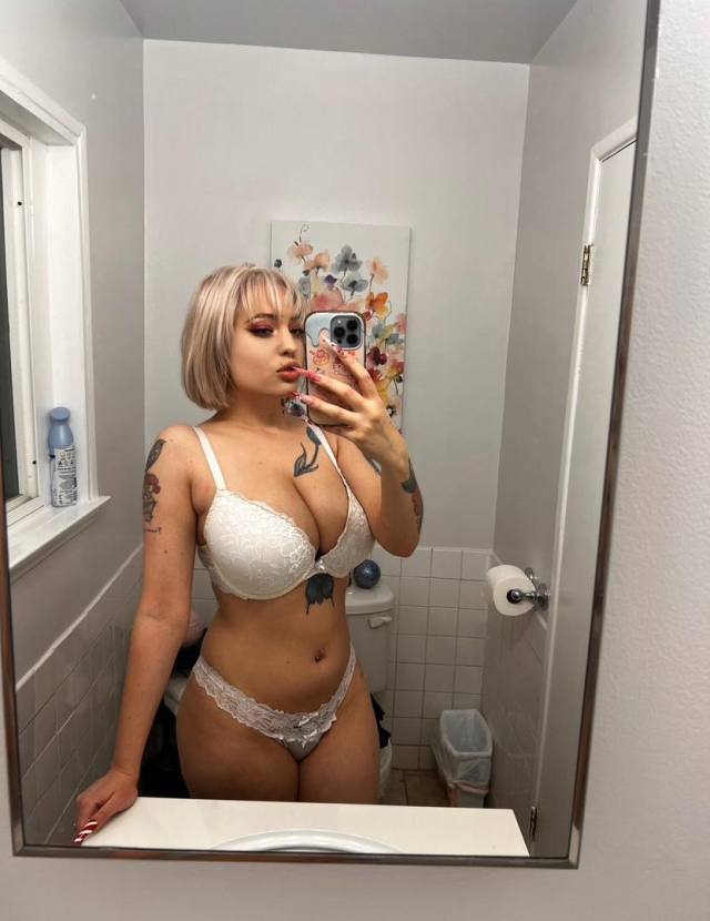 JUICY **** Roxanne  I’m always available VERIFIED Contact Me