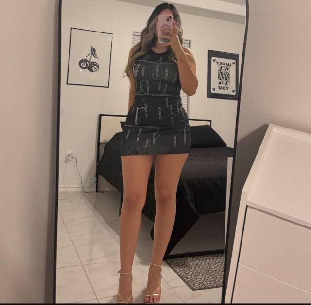 YENI sensual Latina