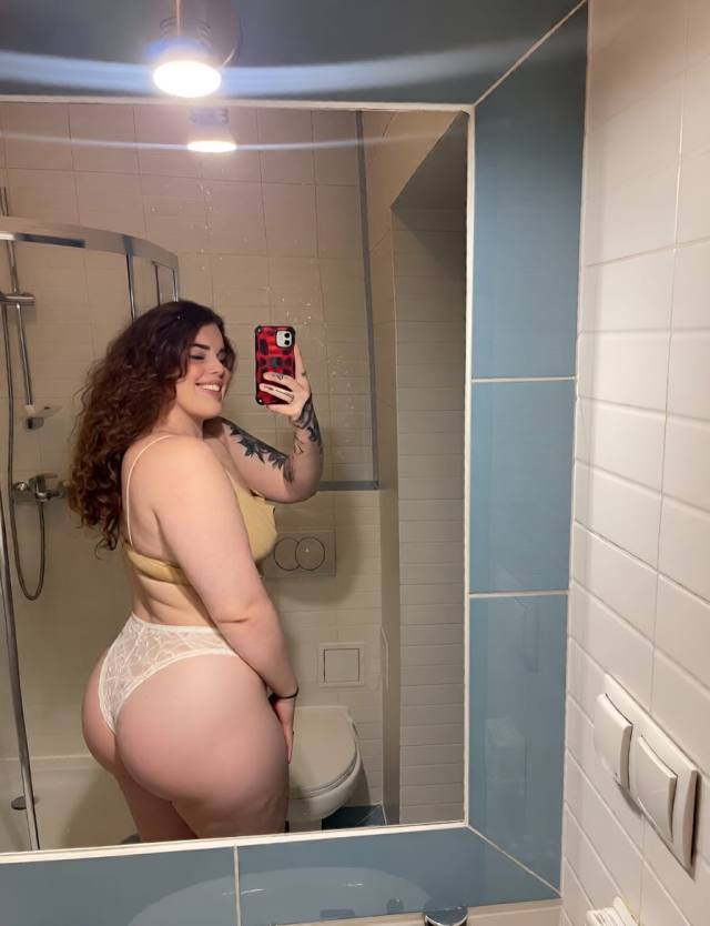 Just wanna get fucked and have a nice moment . You will love it 