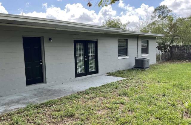 3BED 2BATH READY FOR IMMEDIATE MOVE IN JACKSONVILLE, FL